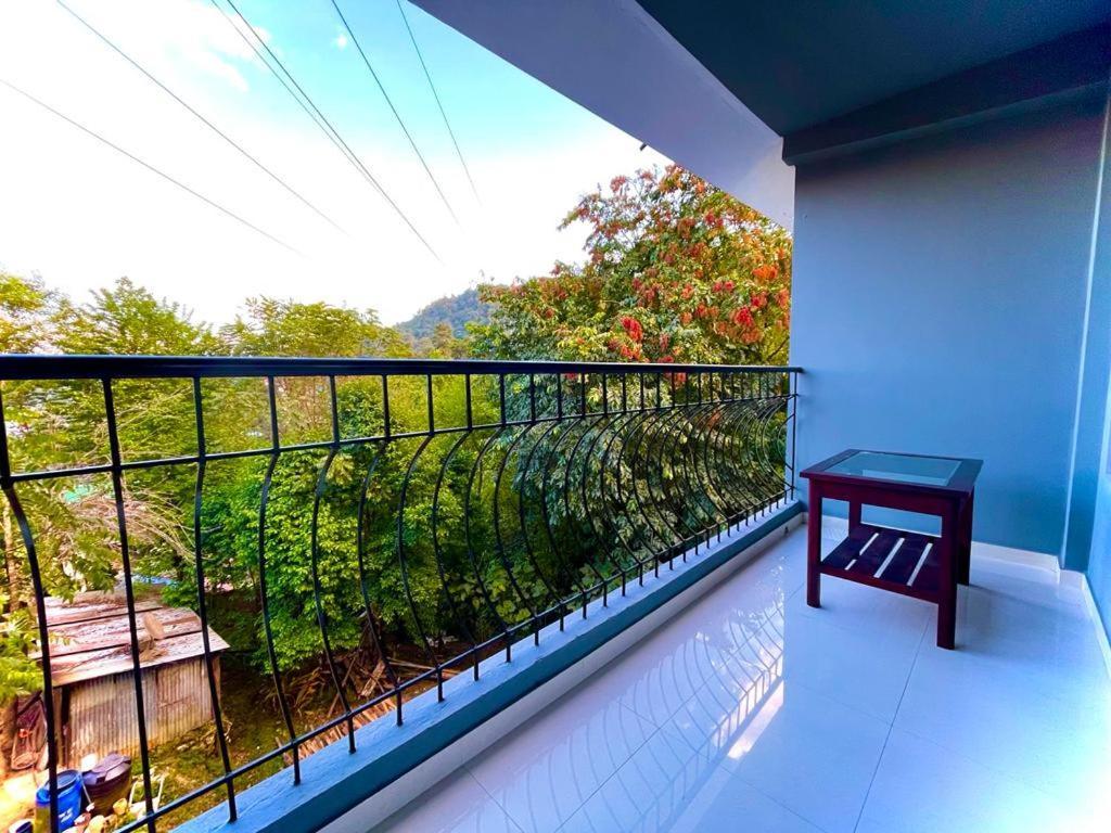La Colline Resort Kohima Bagian luar foto